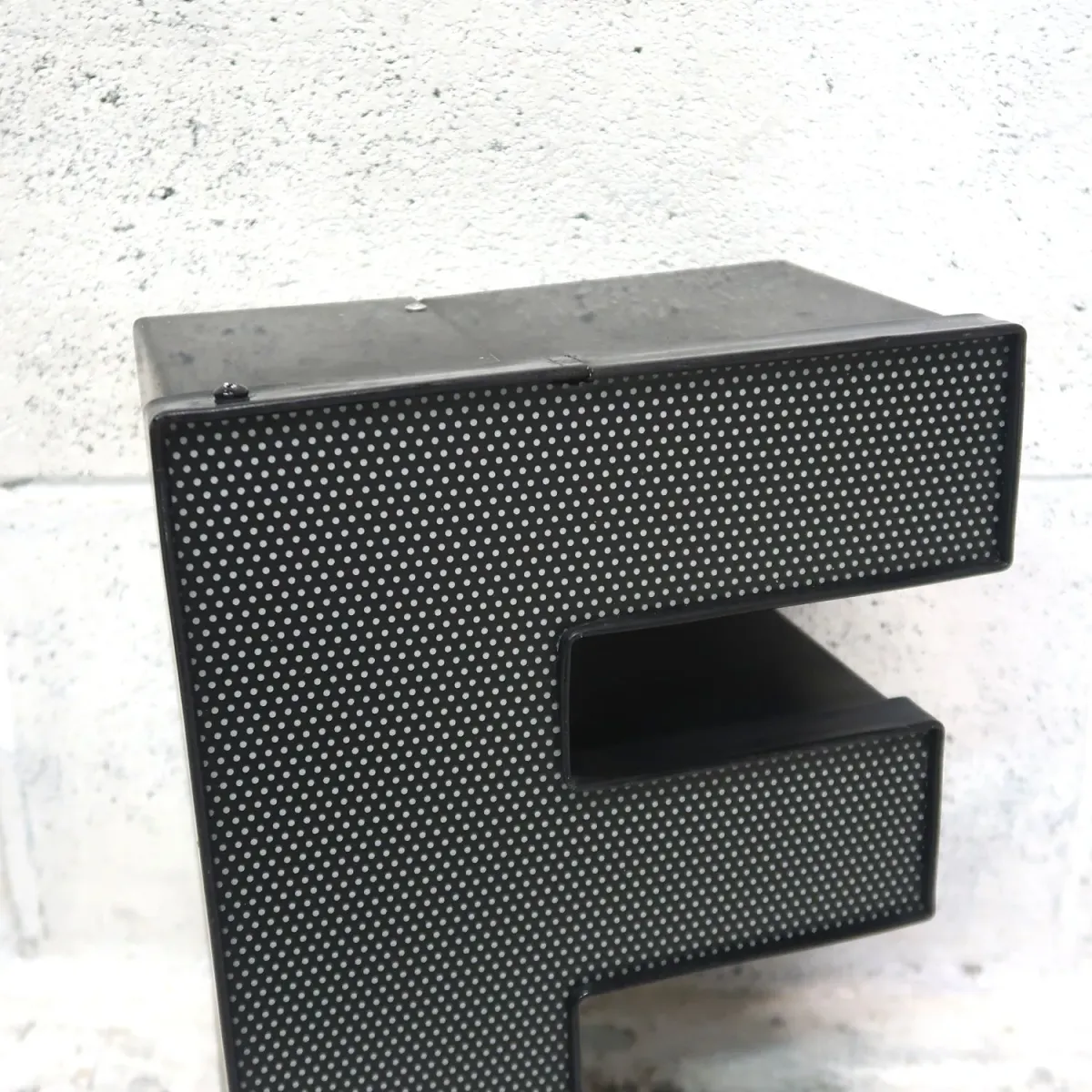 ビンテージ レターサイン F