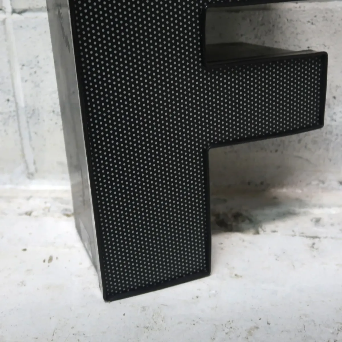 ビンテージ レターサイン F