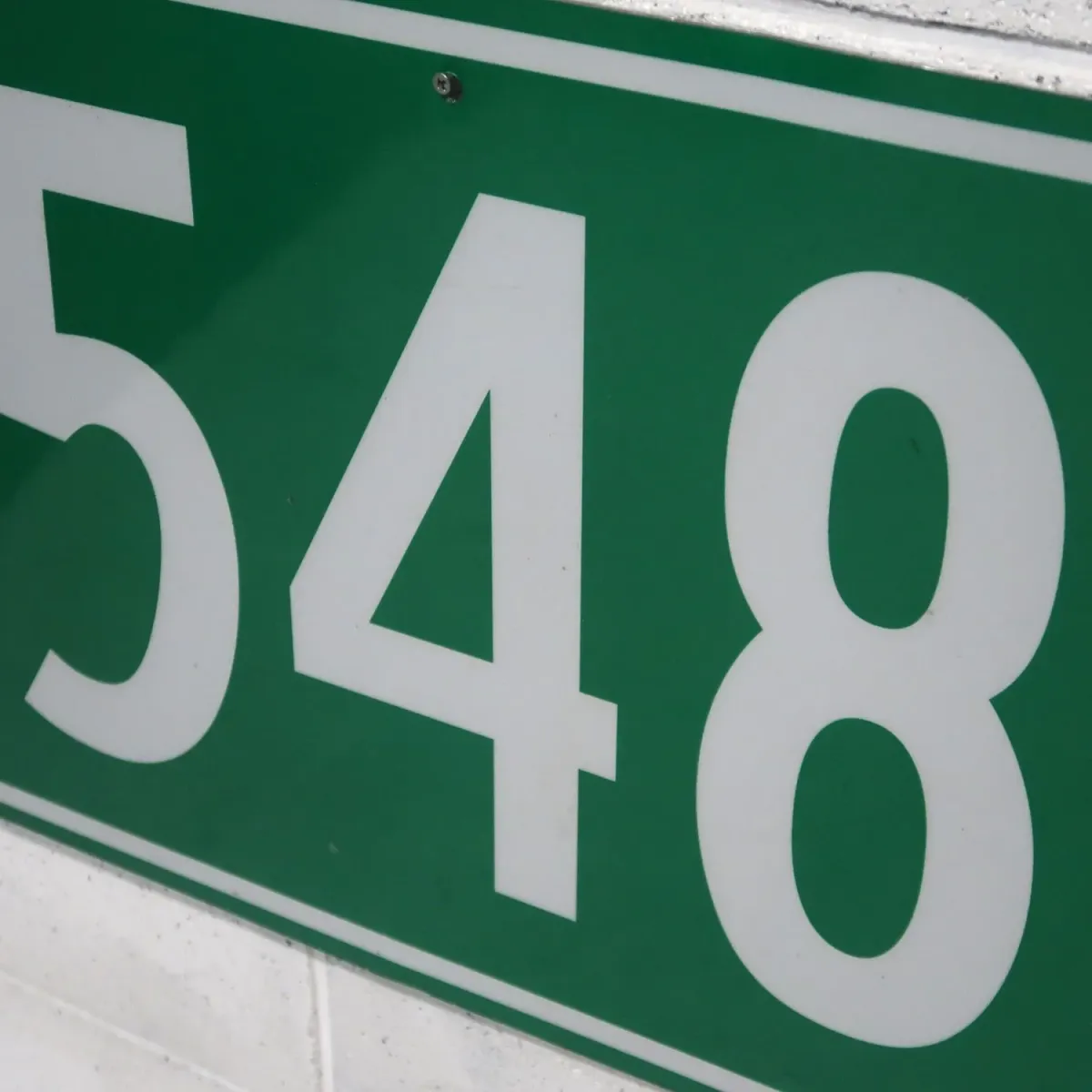 548 メタルサイン