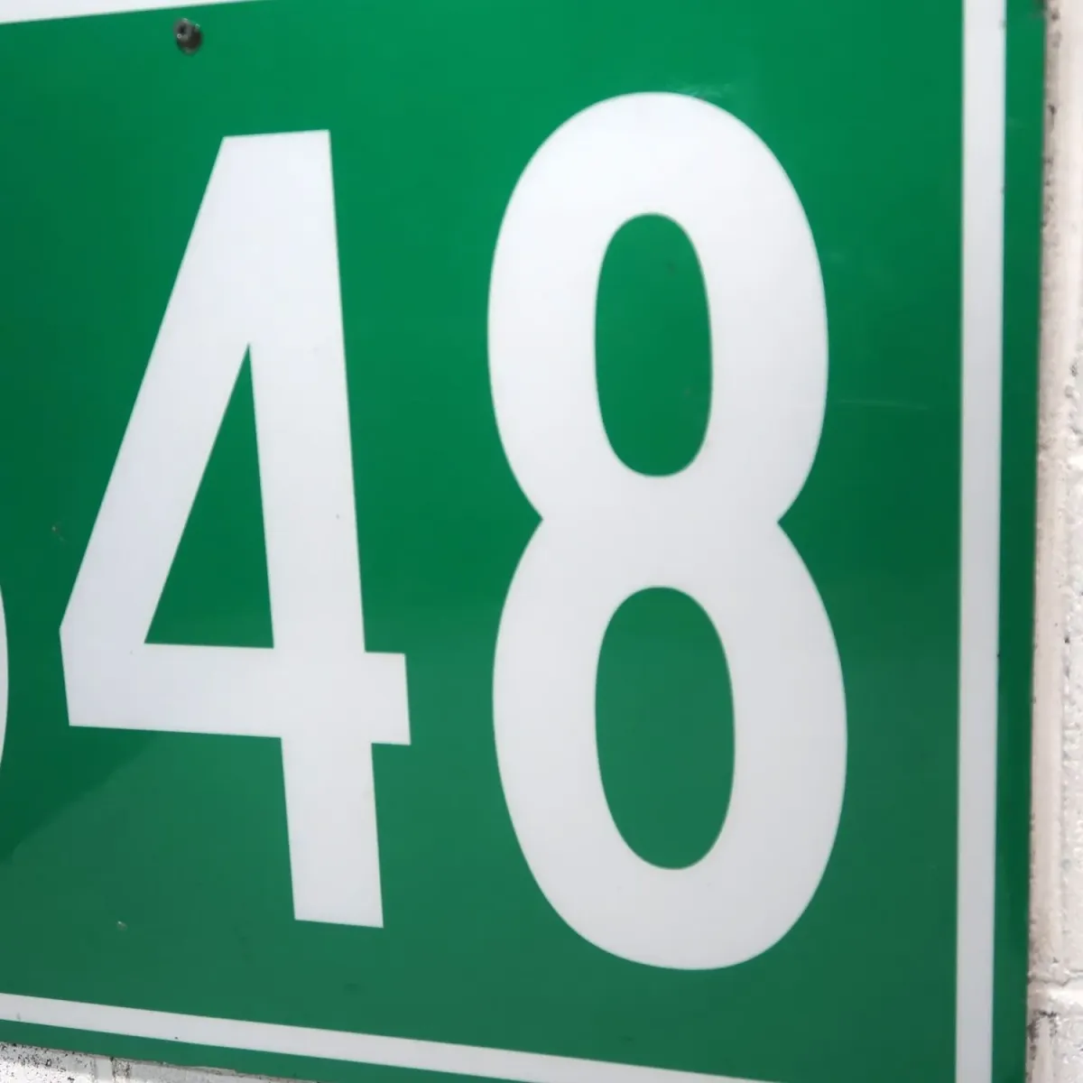 548 メタルサイン