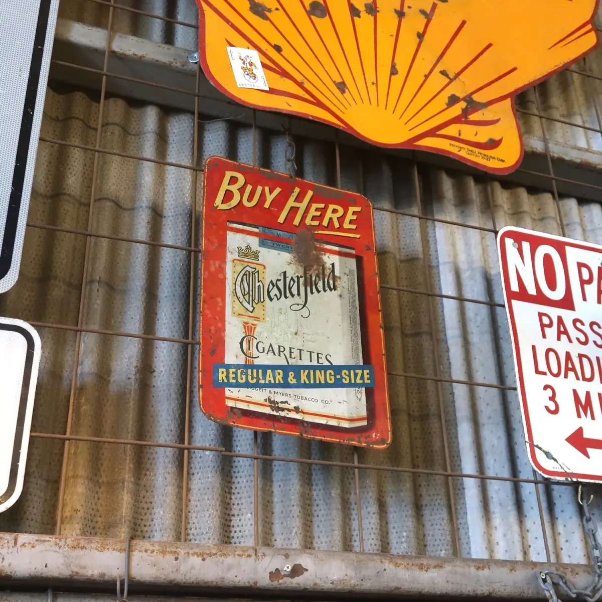 ～50’s Chesterfield Cigarettes ビンテージ ブリキ看板