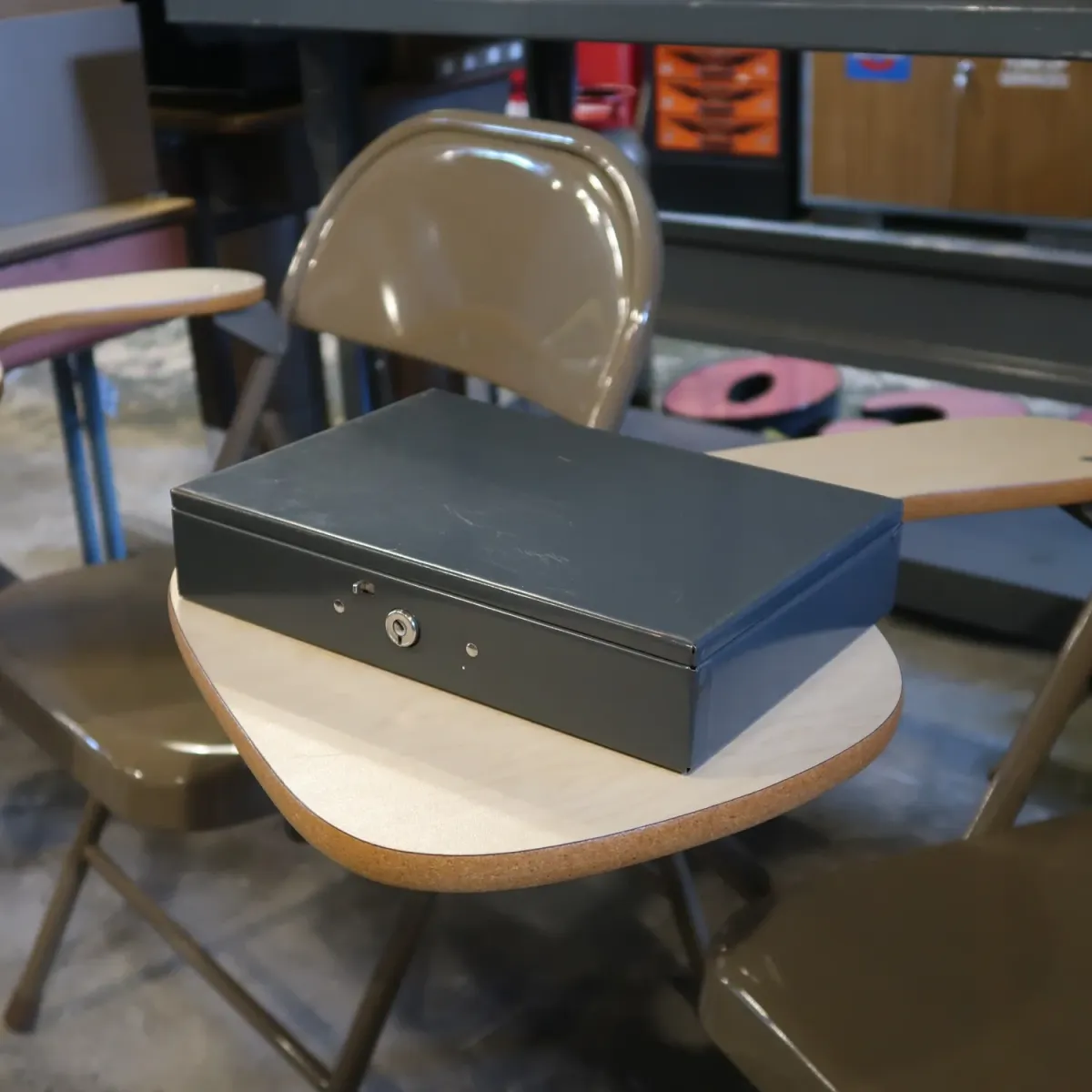 メタルボックス キャッシャー