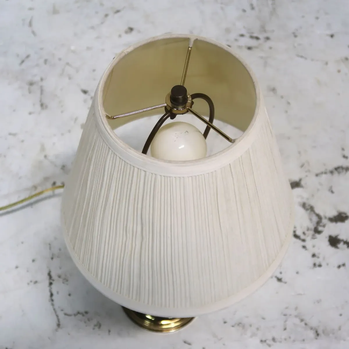 アンティーク ミルクガラス ホブネイルランプ