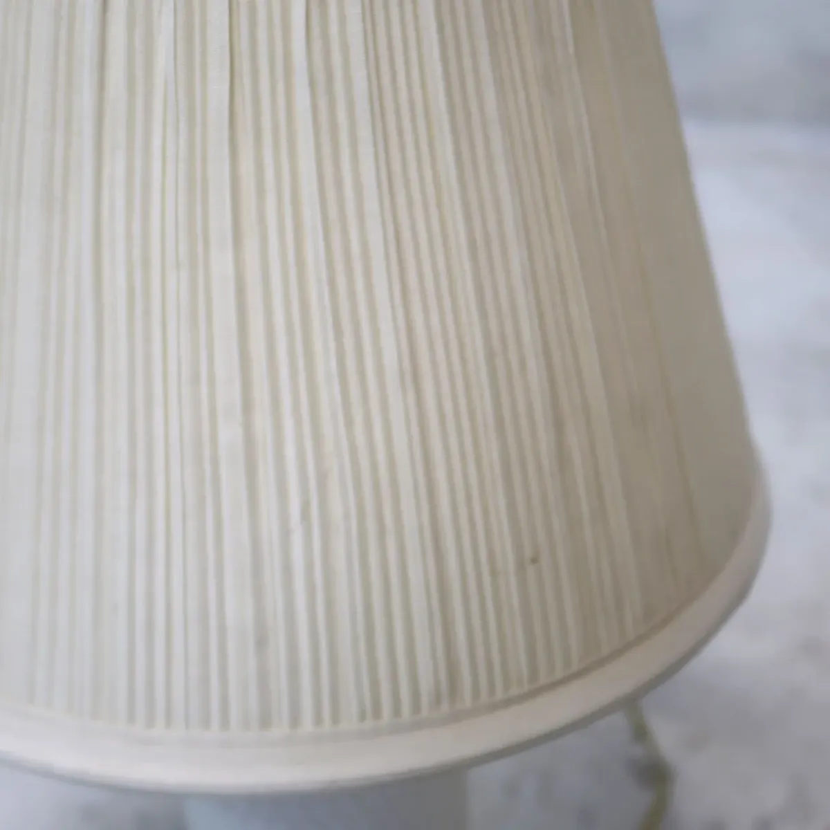 アンティーク ミルクガラス ホブネイルランプ