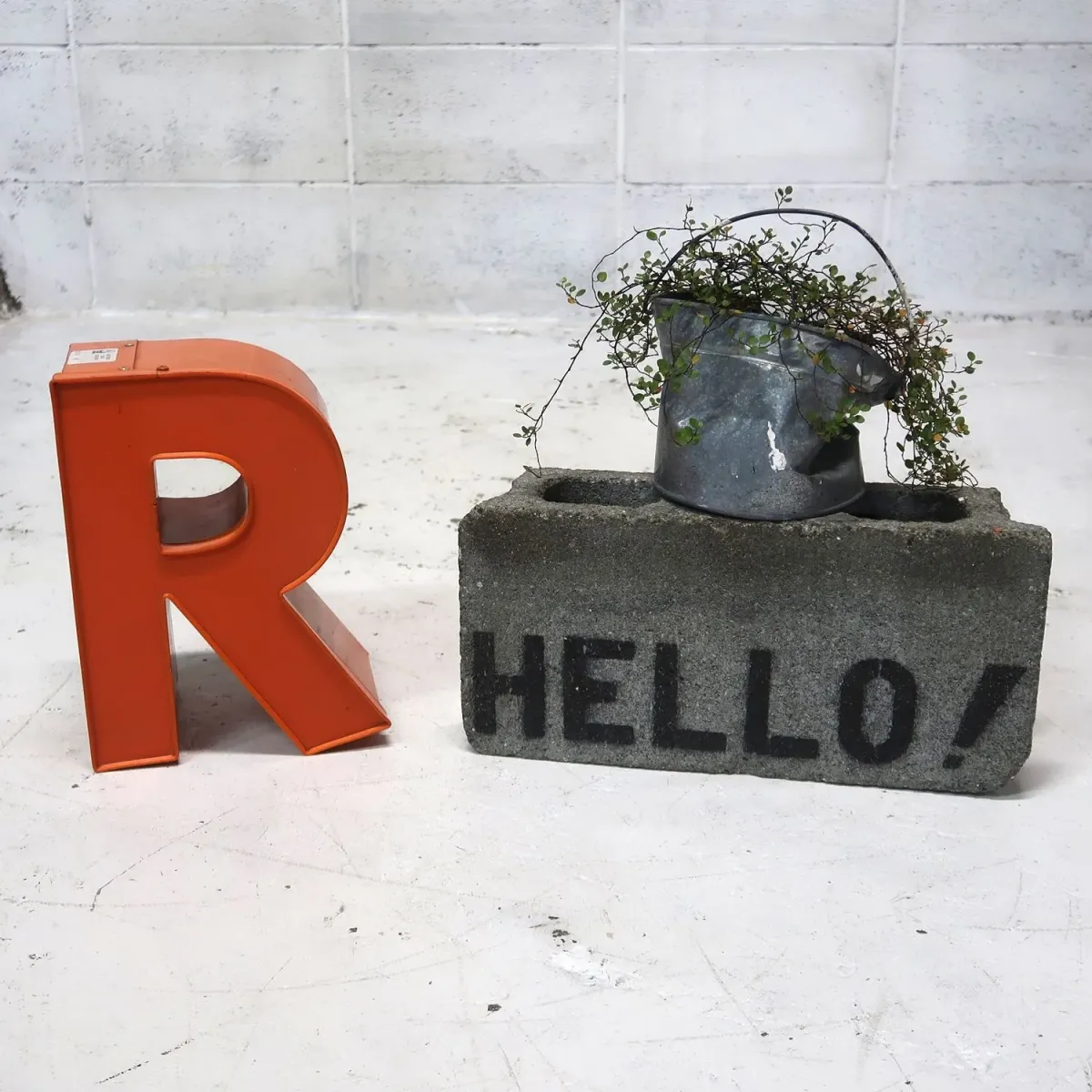 ビンテージ レターサイン R