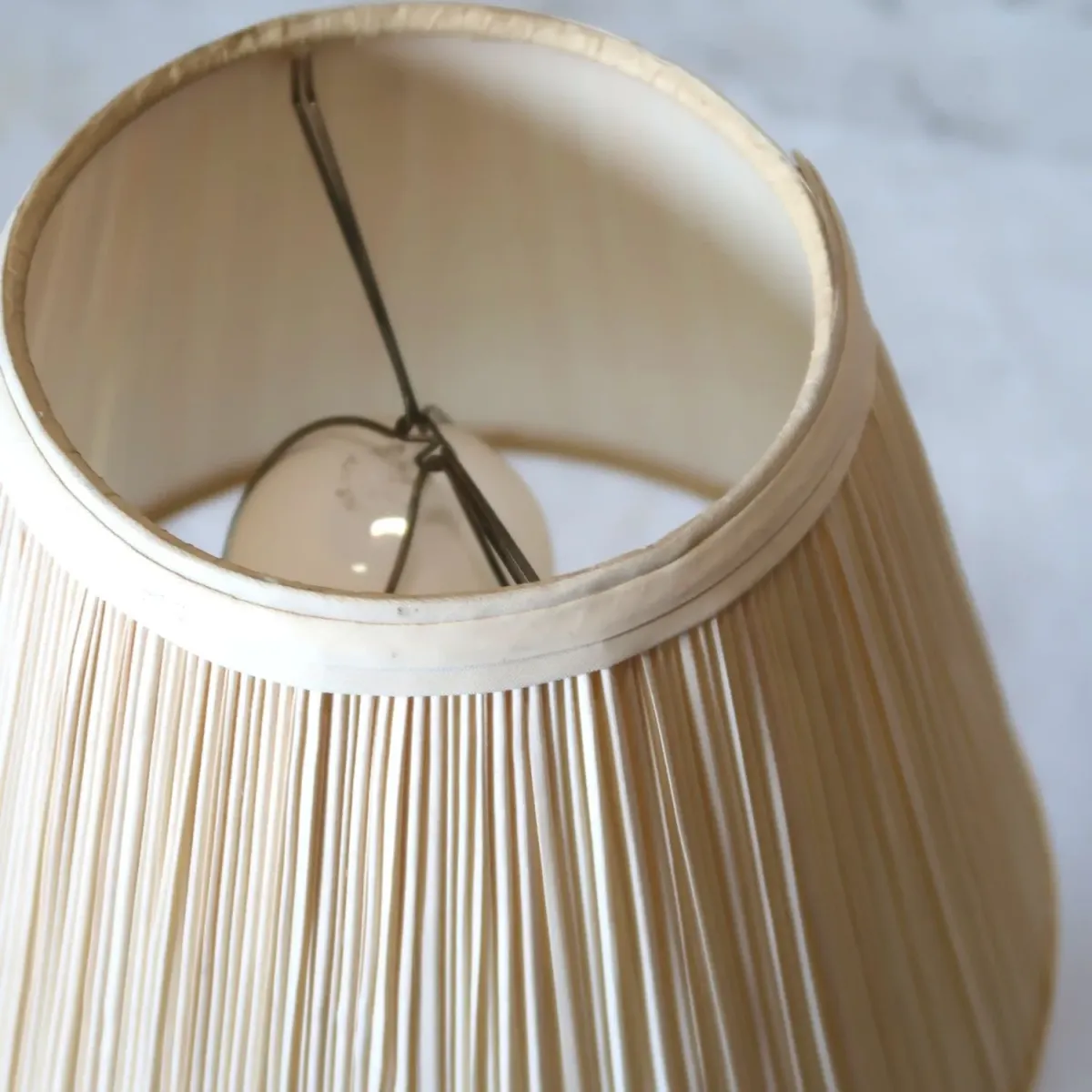 アンティーク ミルクガラス ホブネイルランプ