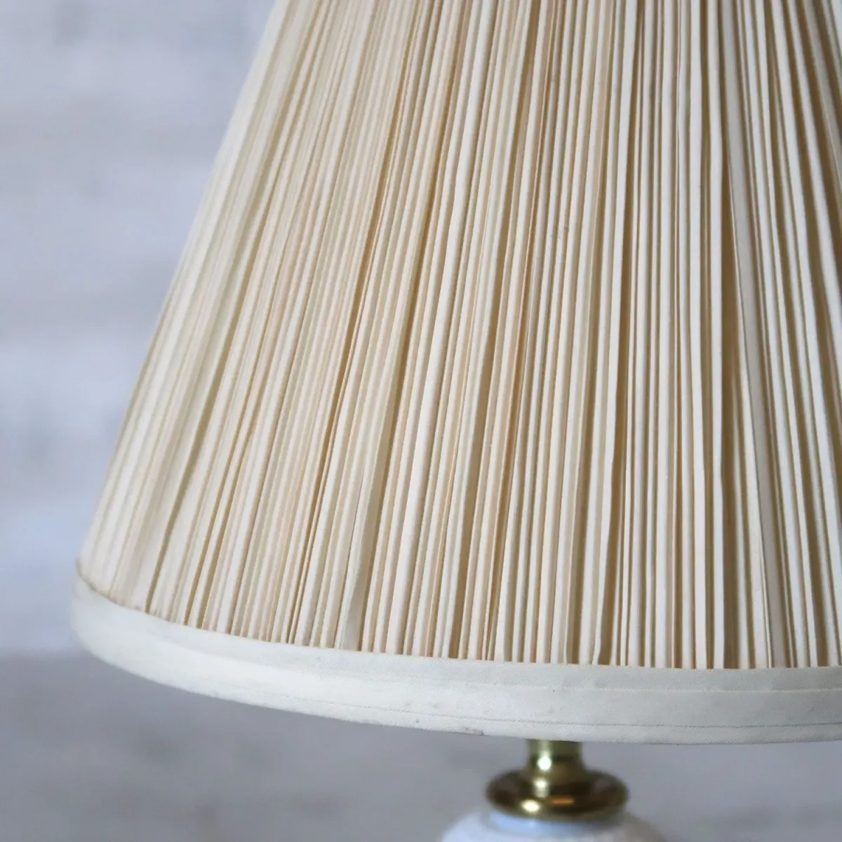 アンティーク ミルクガラス ホブネイルランプ