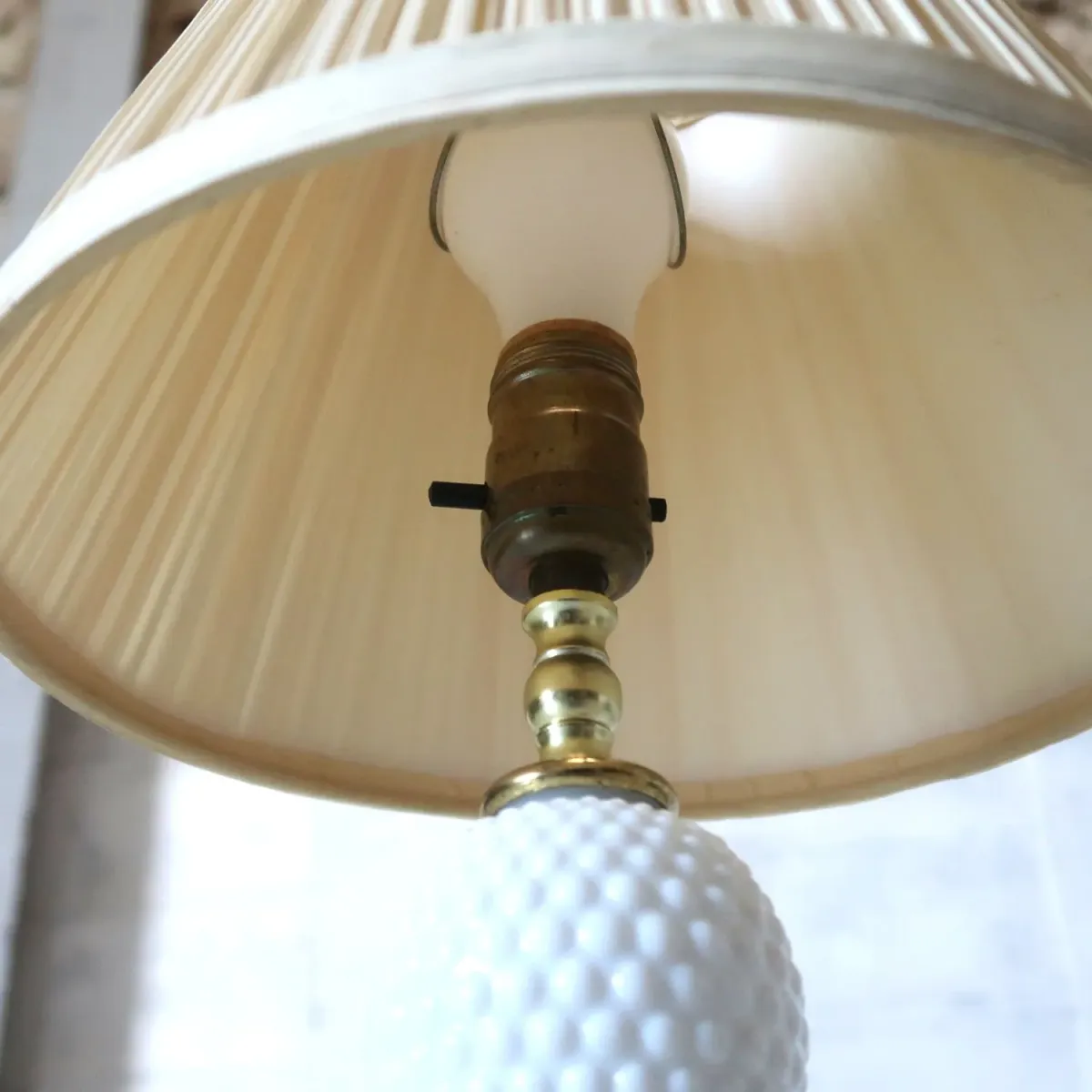 アンティーク ミルクガラス ホブネイルランプ