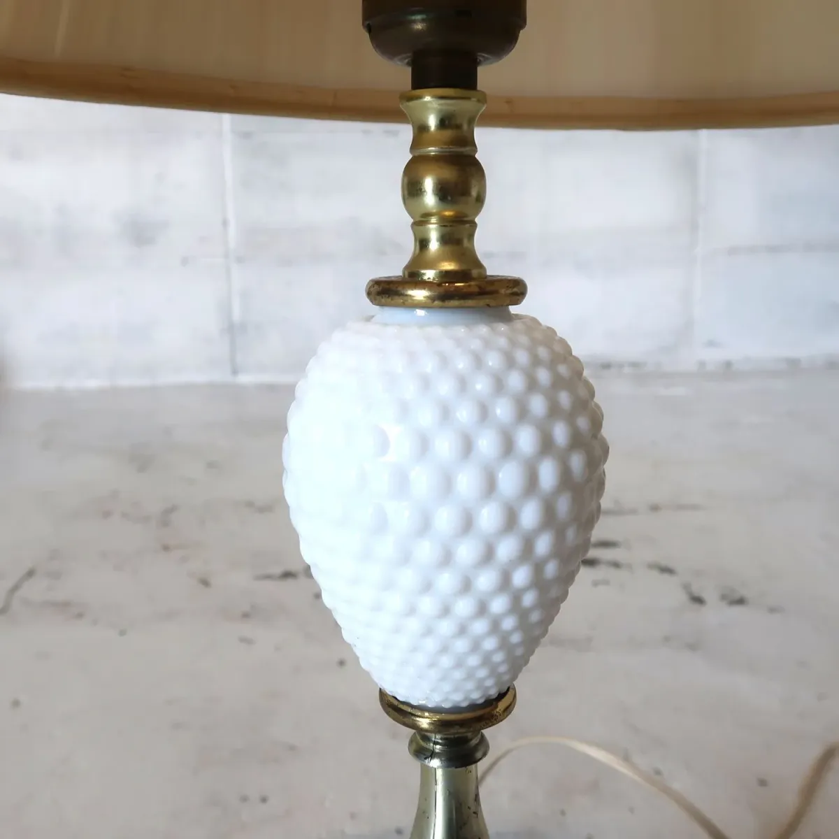 アンティーク ミルクガラス ホブネイルランプ