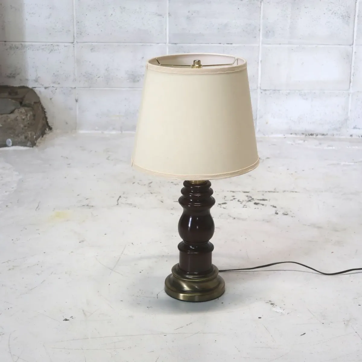 アンティーク モダンデザイン テーブルランプ