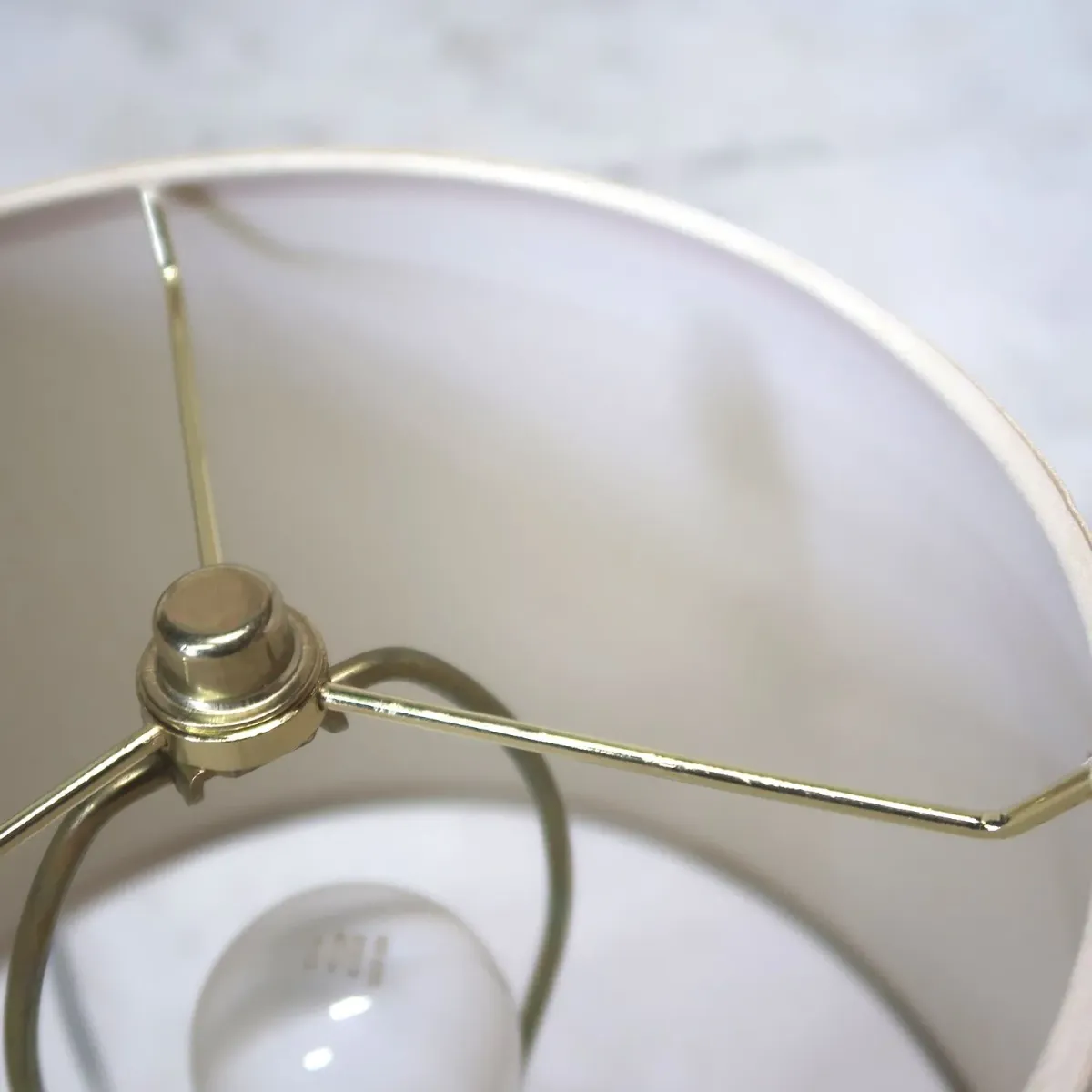 アンティーク モダンデザイン テーブルランプ