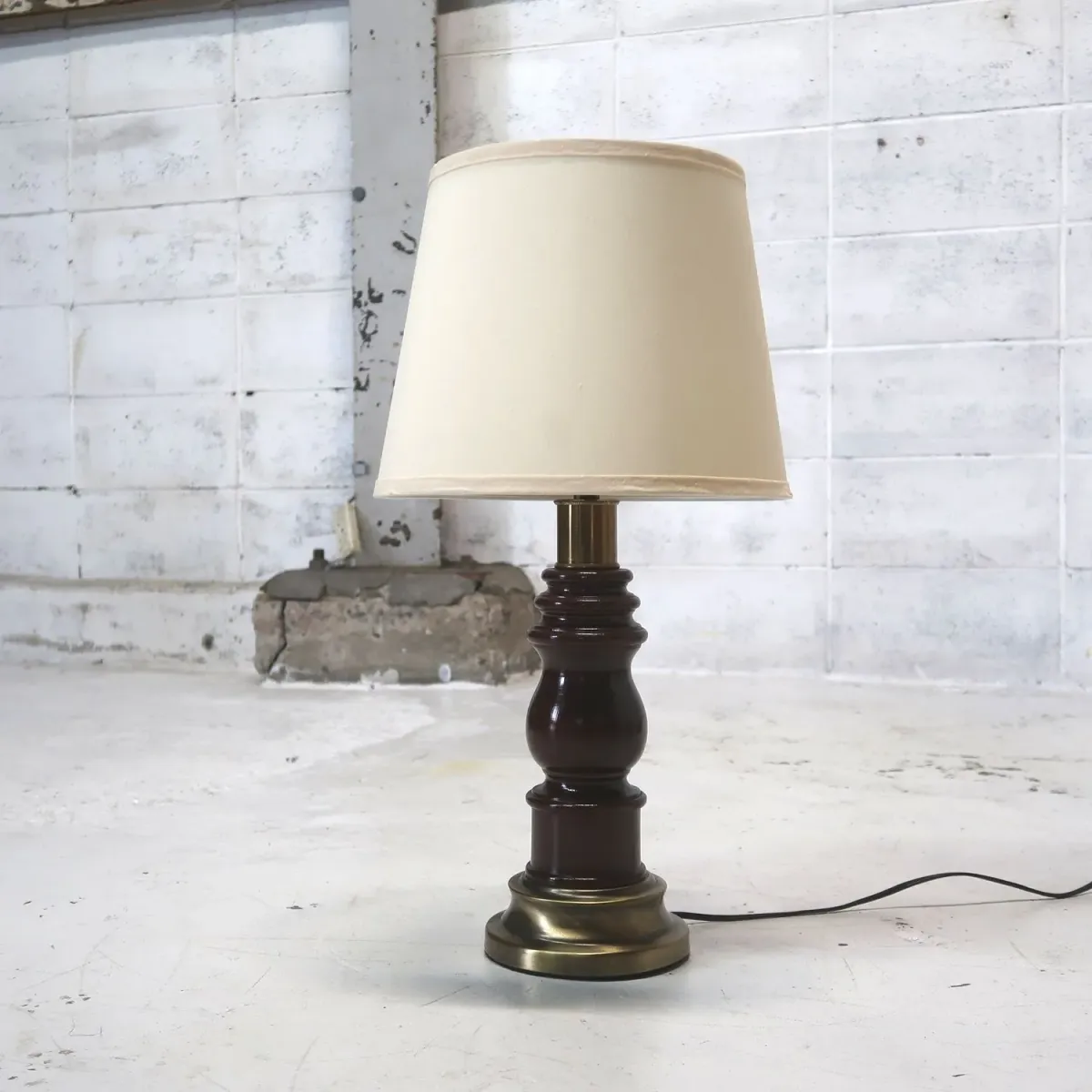 アンティーク モダンデザイン テーブルランプ