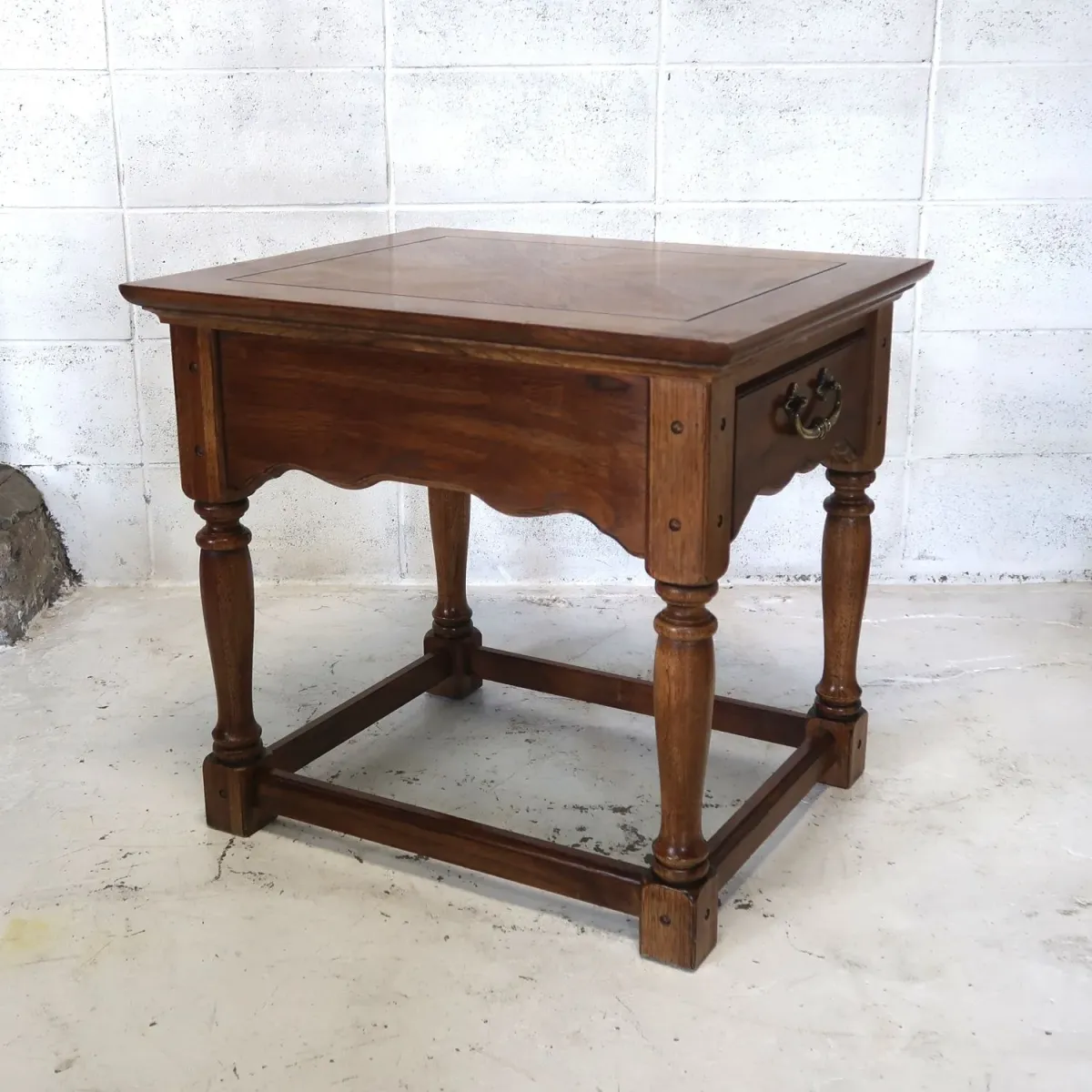 Thomasville アンティーク サイドテーブル