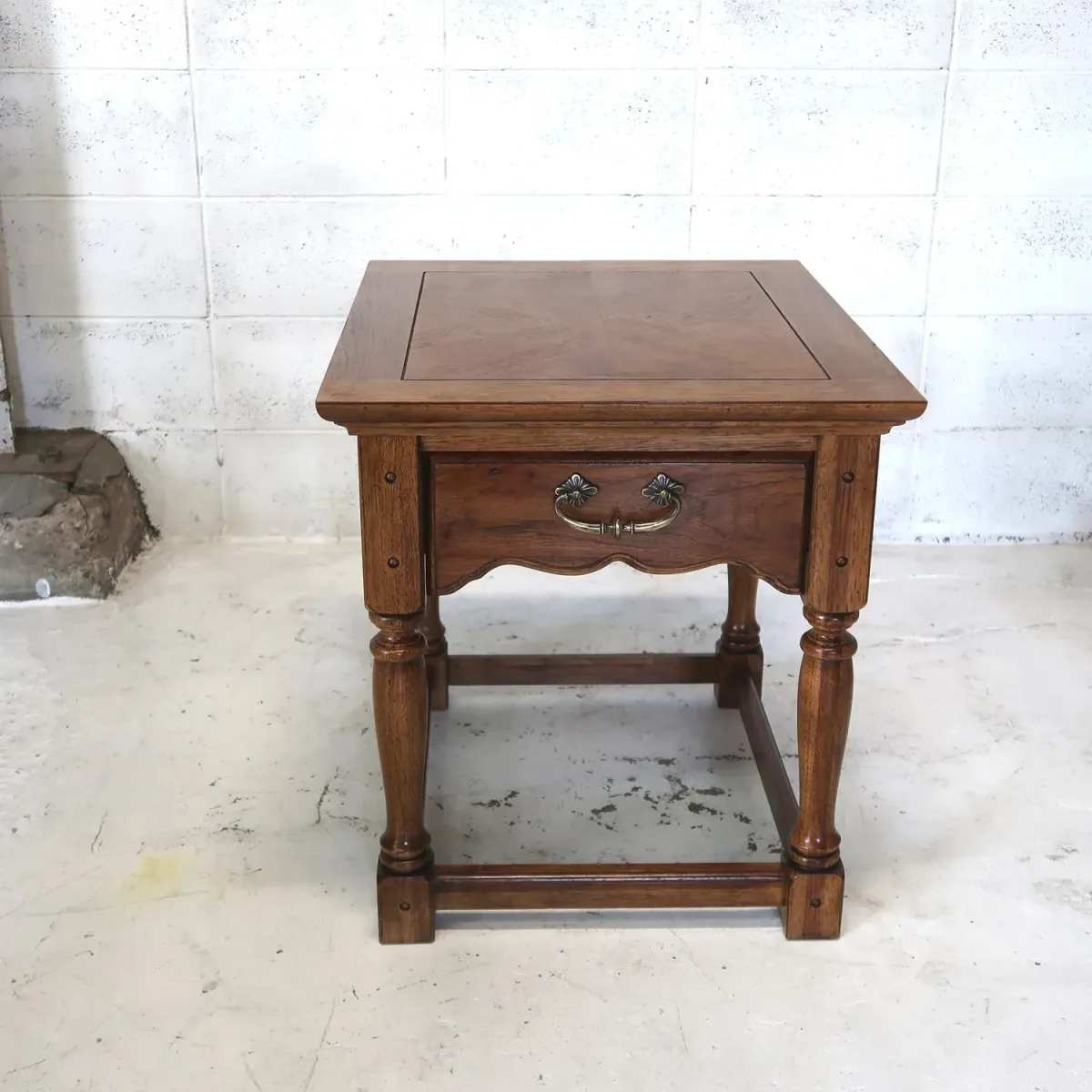 Thomasville アンティーク サイドテーブル