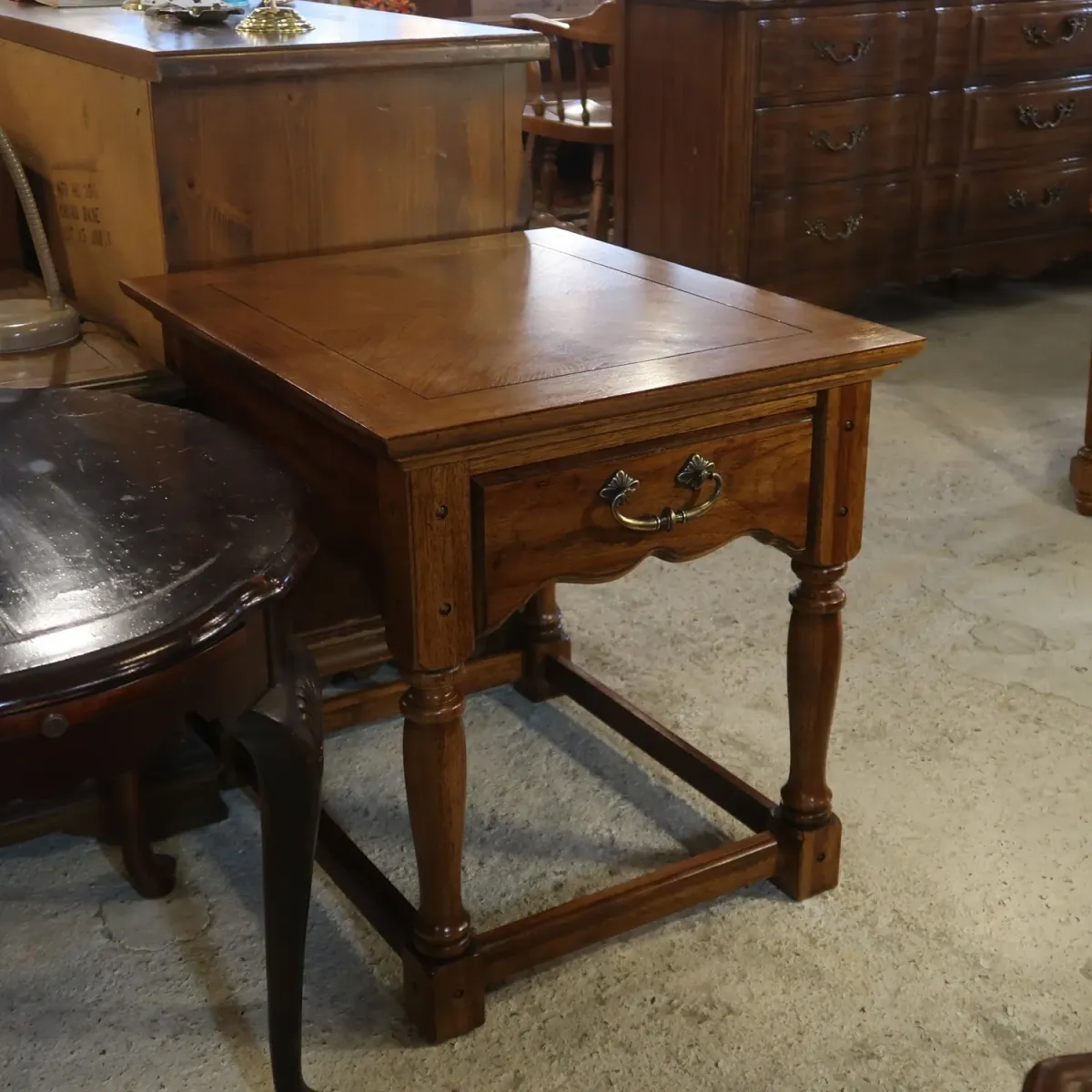 Thomasville アンティーク サイドテーブル