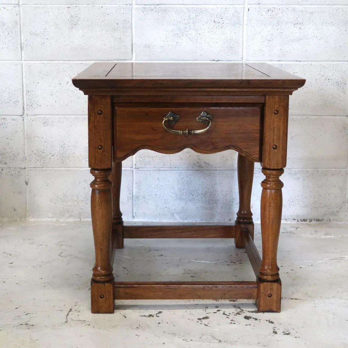 Thomasville アンティーク サイドテーブル