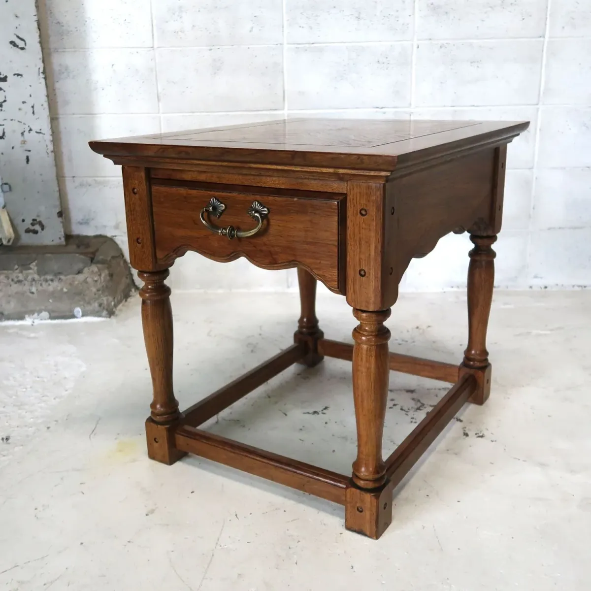 Thomasville アンティーク サイドテーブル