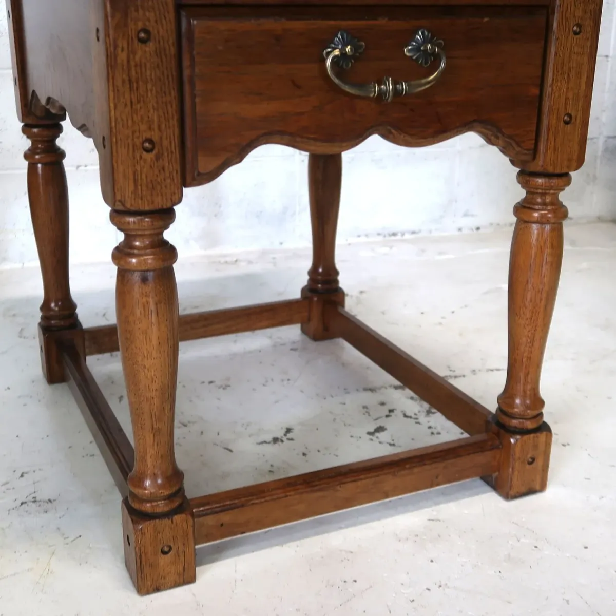 Thomasville アンティーク サイドテーブル