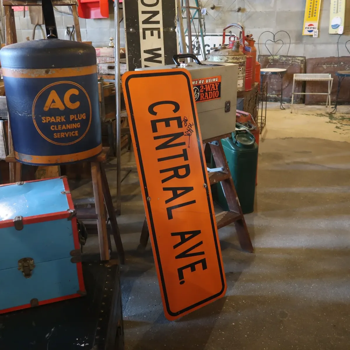 CENTRAL AVE. ストリートサイン