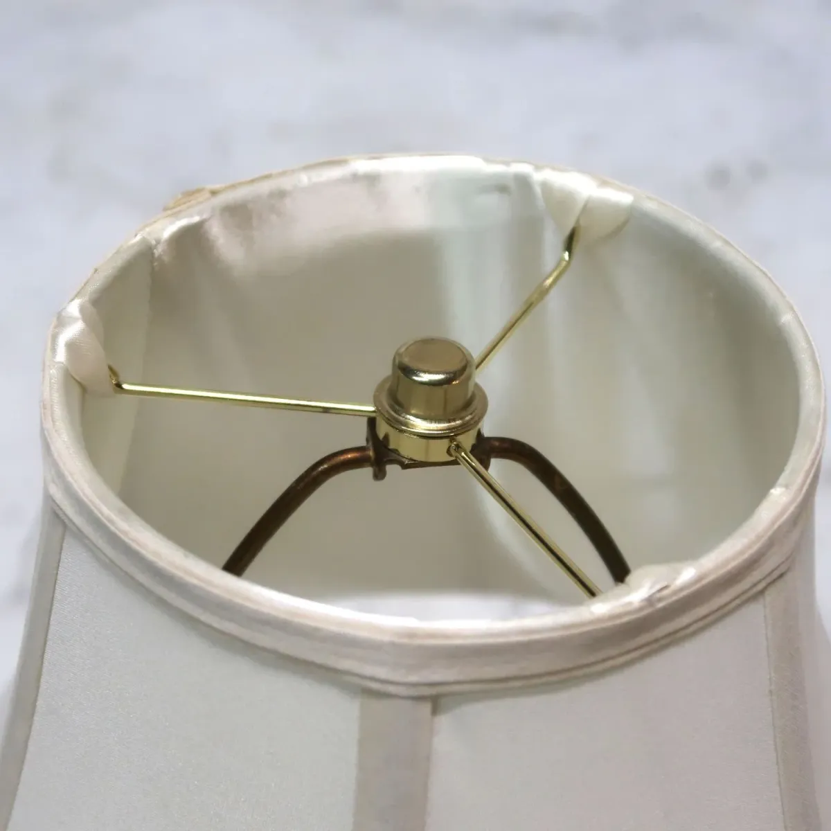 アンティーク モダンデザイン テーブルランプ