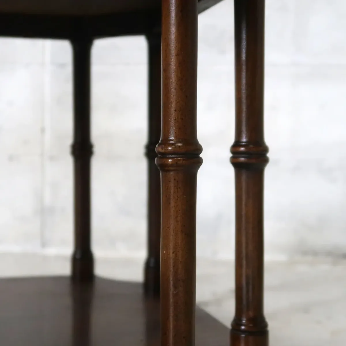 Brandt アンティーク サイドテーブル チェリーウッド