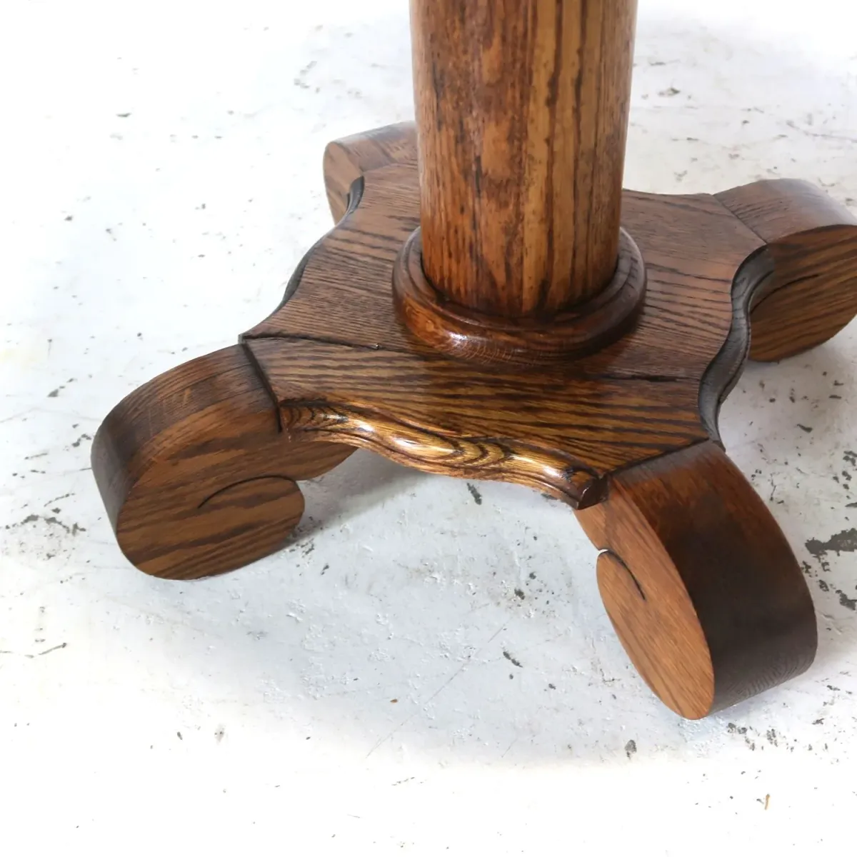 アンティーク ラウンドサイドテーブル