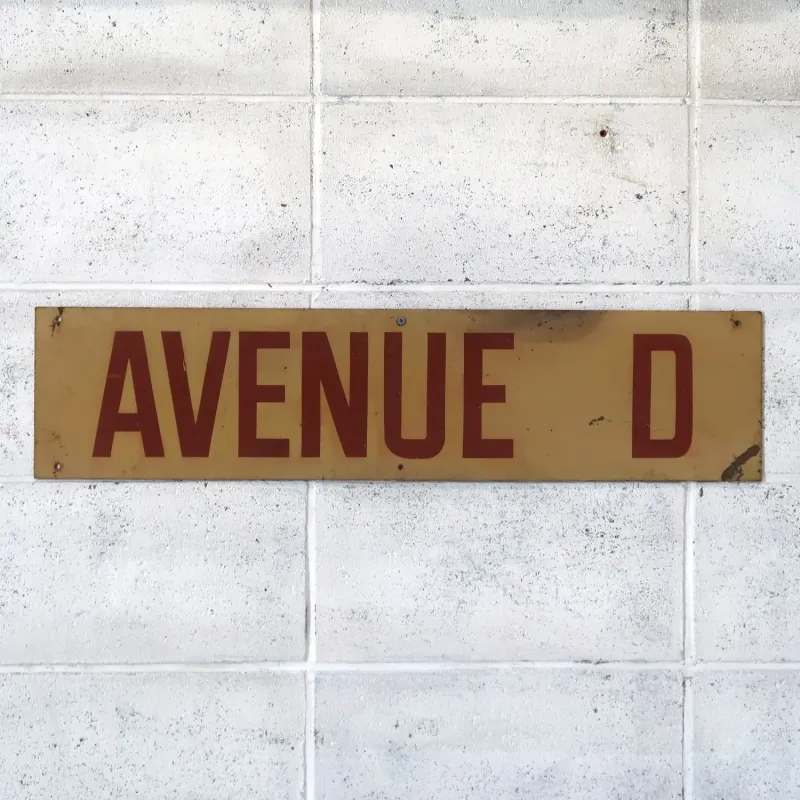 AVENUE D ビンテージ ストリートサイン