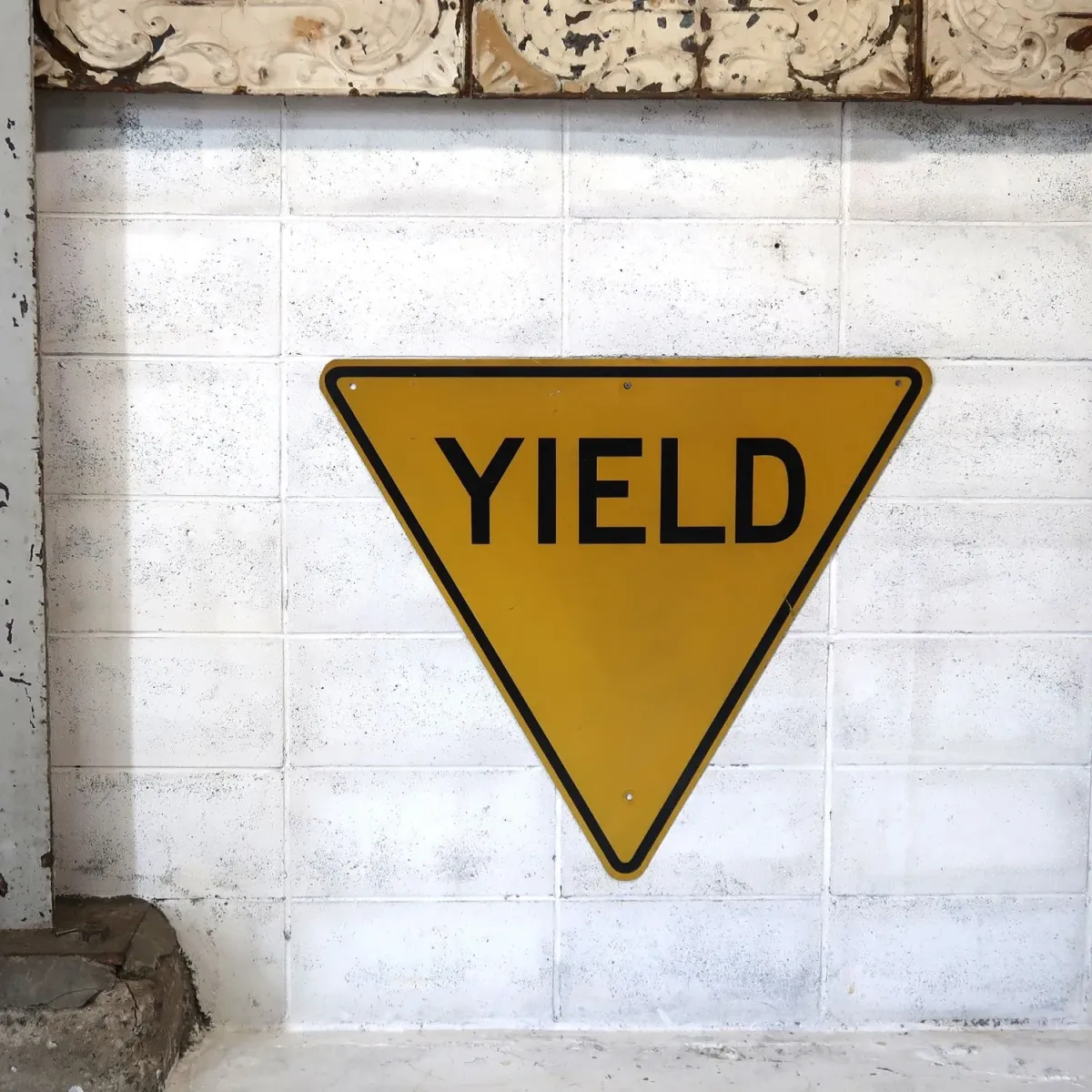 YIELD ビンテージ ロードサイン