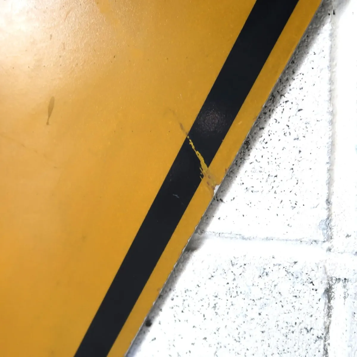 YIELD ビンテージ ロードサイン