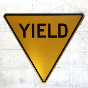 YIELD ビンテージ ロードサイン