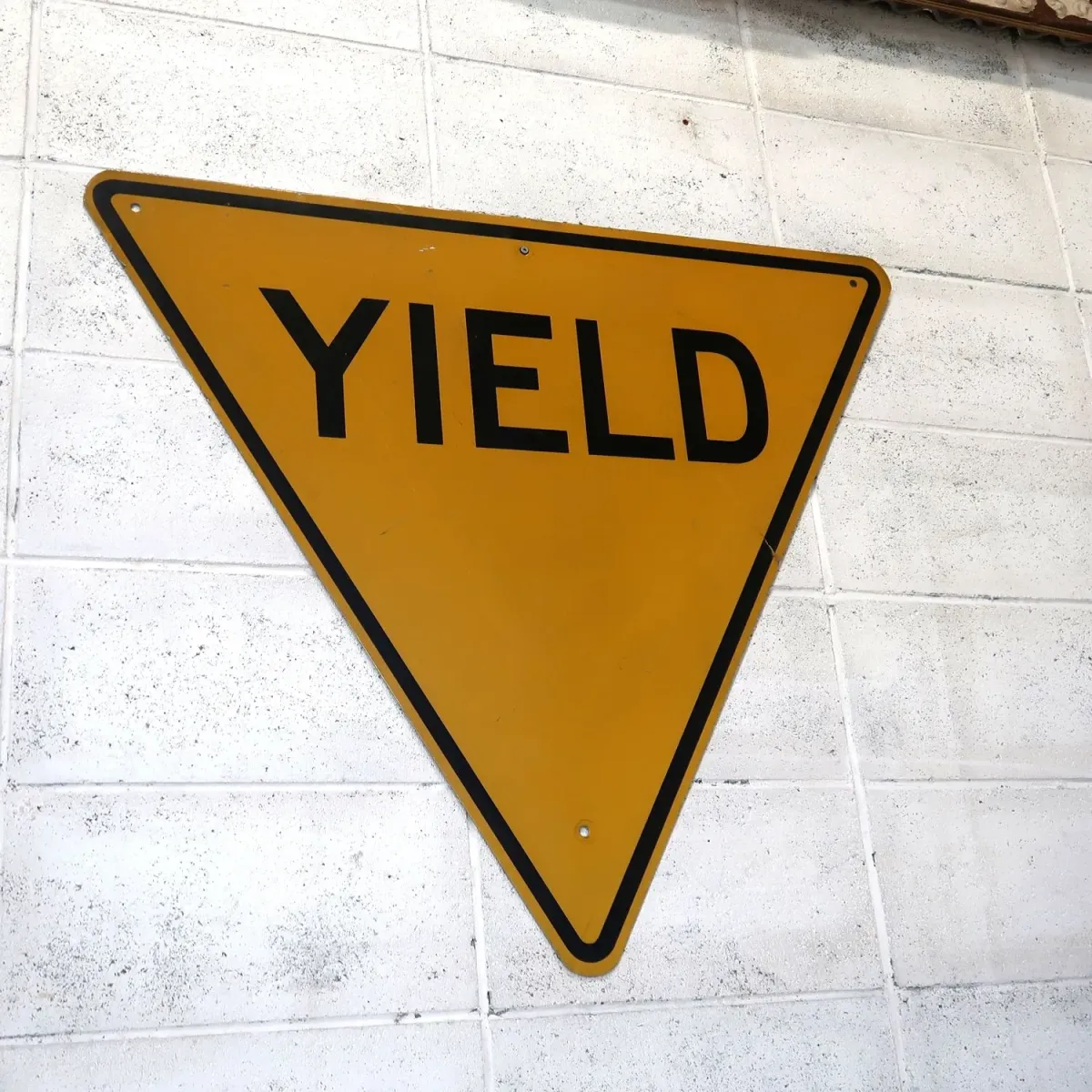 YIELD ビンテージ ロードサイン