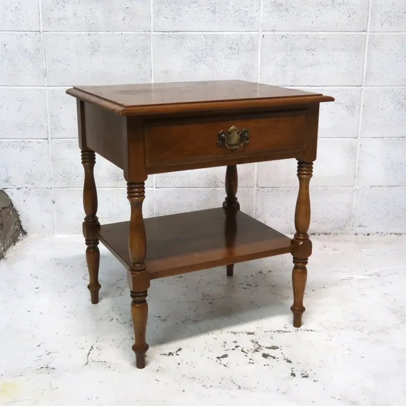 Ethan Allen アンティーク ナイトスタンド