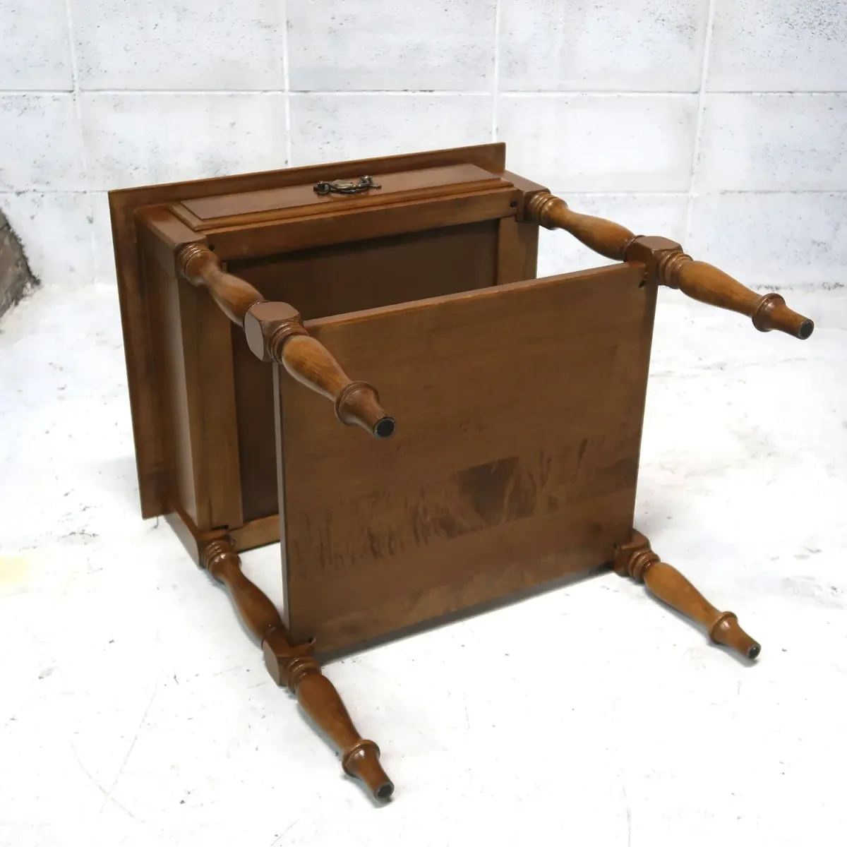 Ethan Allen アンティーク ナイトスタンド