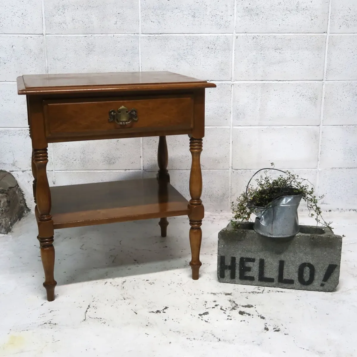 Ethan Allen アンティーク ナイトスタンド