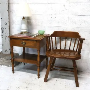 Ethan Allen アンティーク ナイトスタンド