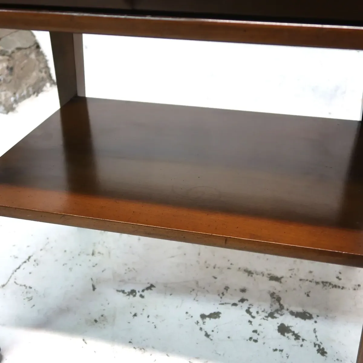 White FINE FURNITURE アンティーク ナイトスタンド