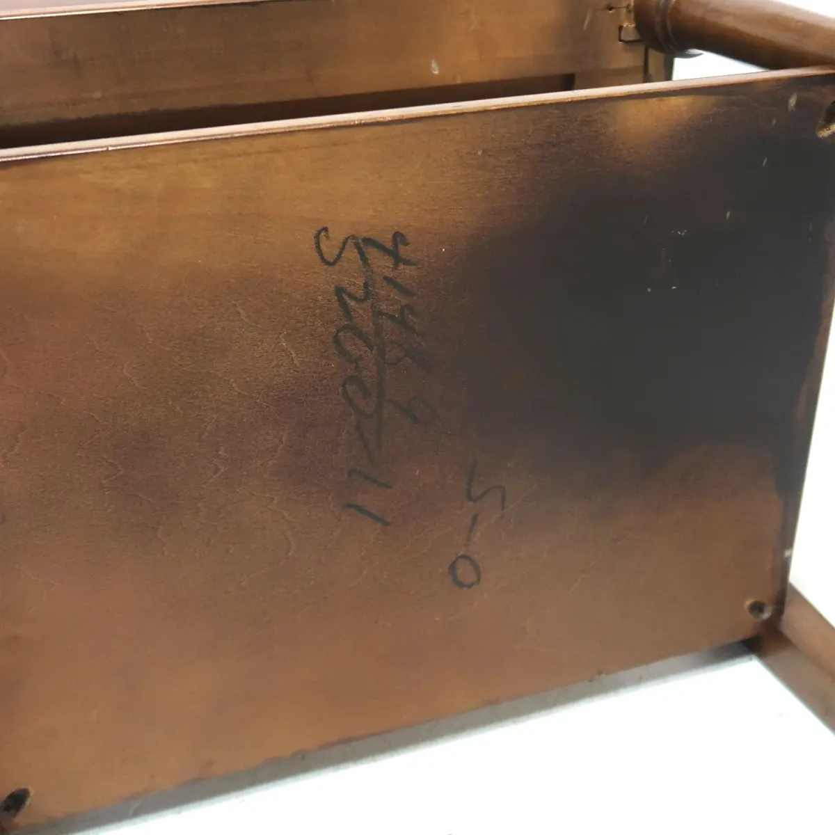 White FINE FURNITURE アンティーク ナイトスタンド