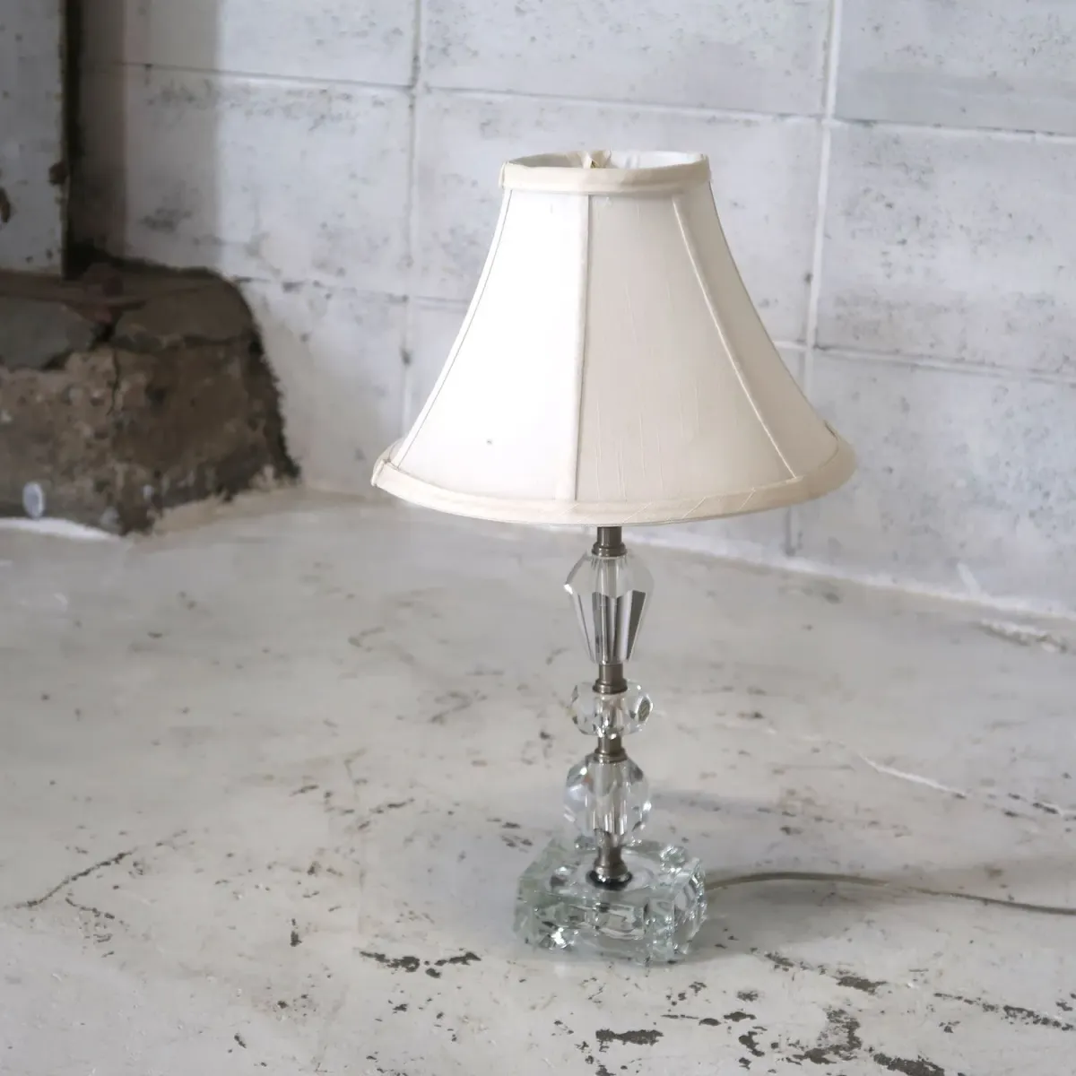 アンティーク ガラスベース テーブルランプ