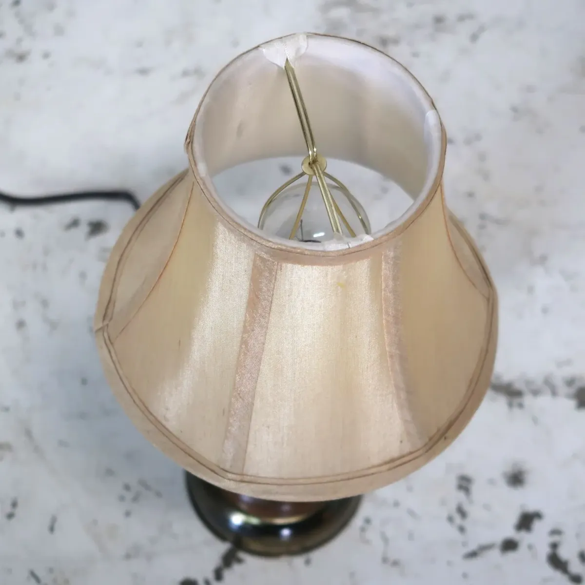 アンティーク モダンデザイン テーブルランプ