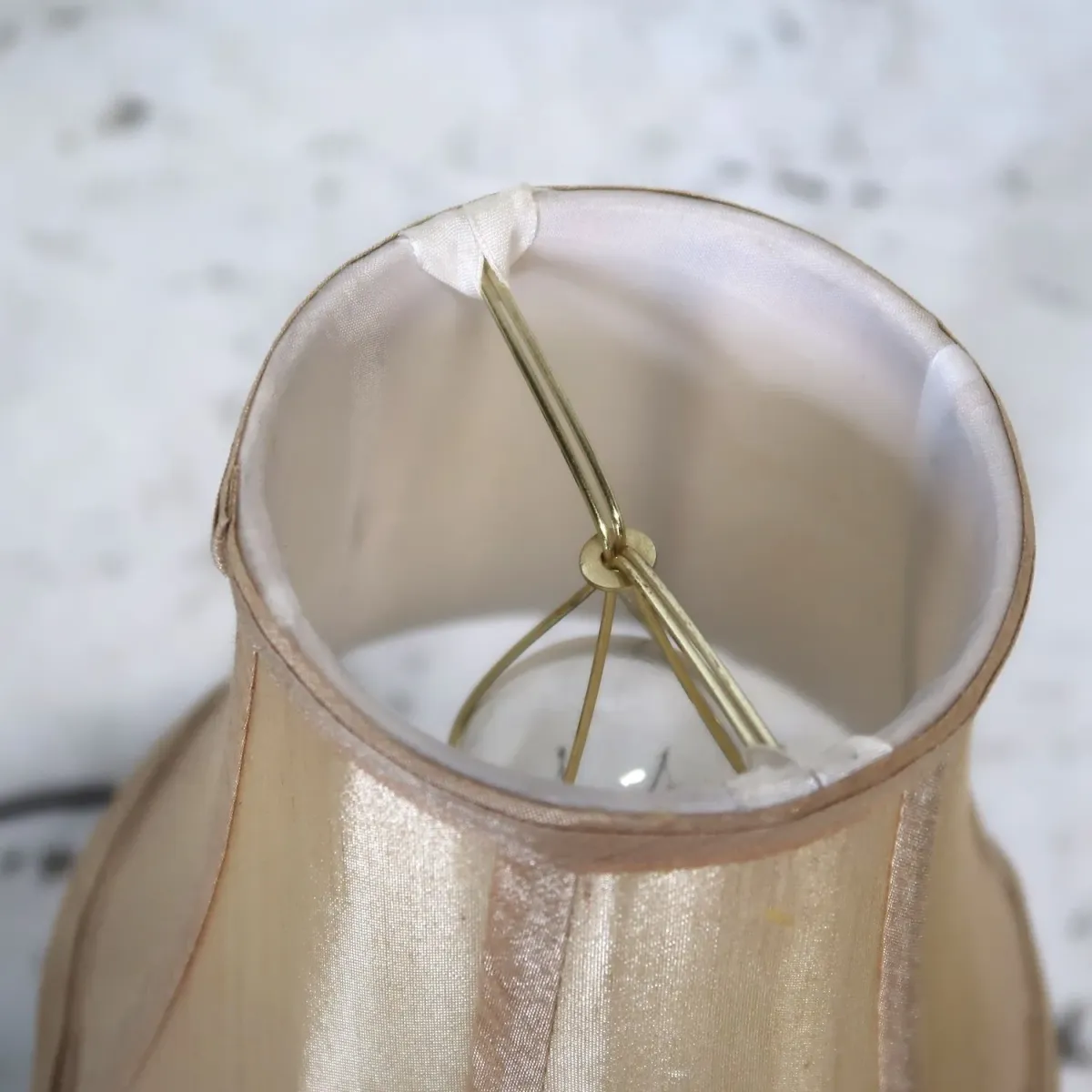 アンティーク モダンデザイン テーブルランプ