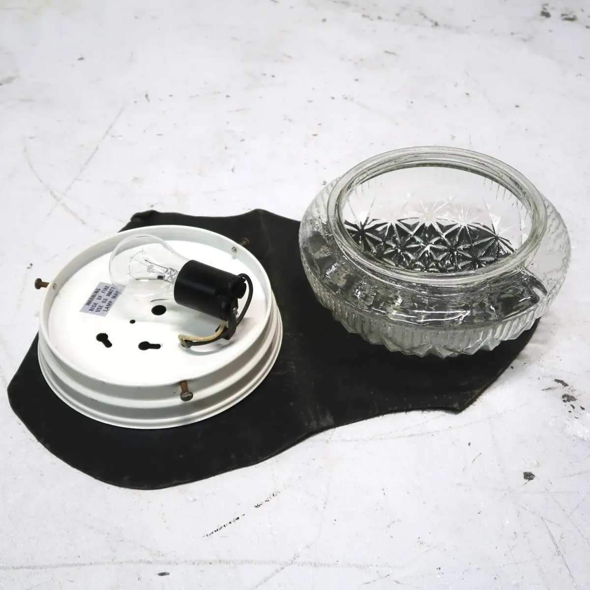 ガラスシェード シーリングランプ