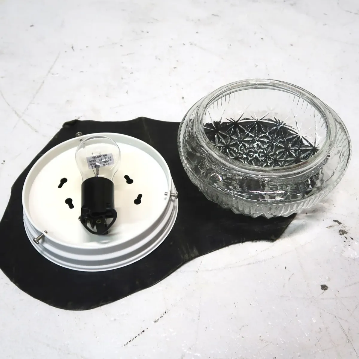 ガラスシェード シーリングランプ