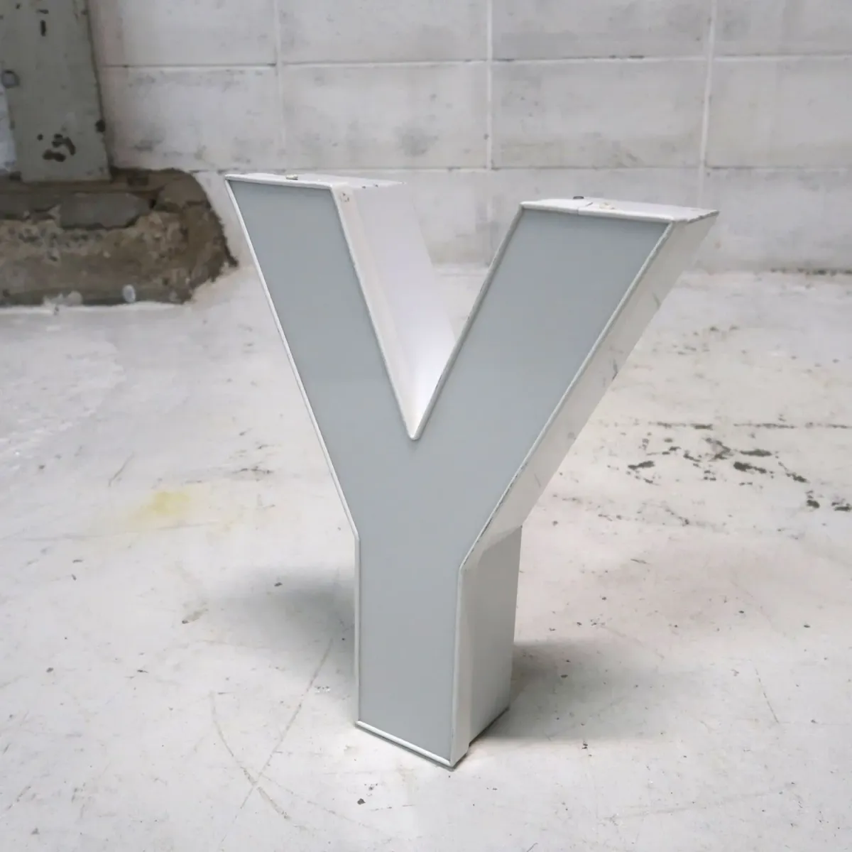 ビンテージ レターサイン Y