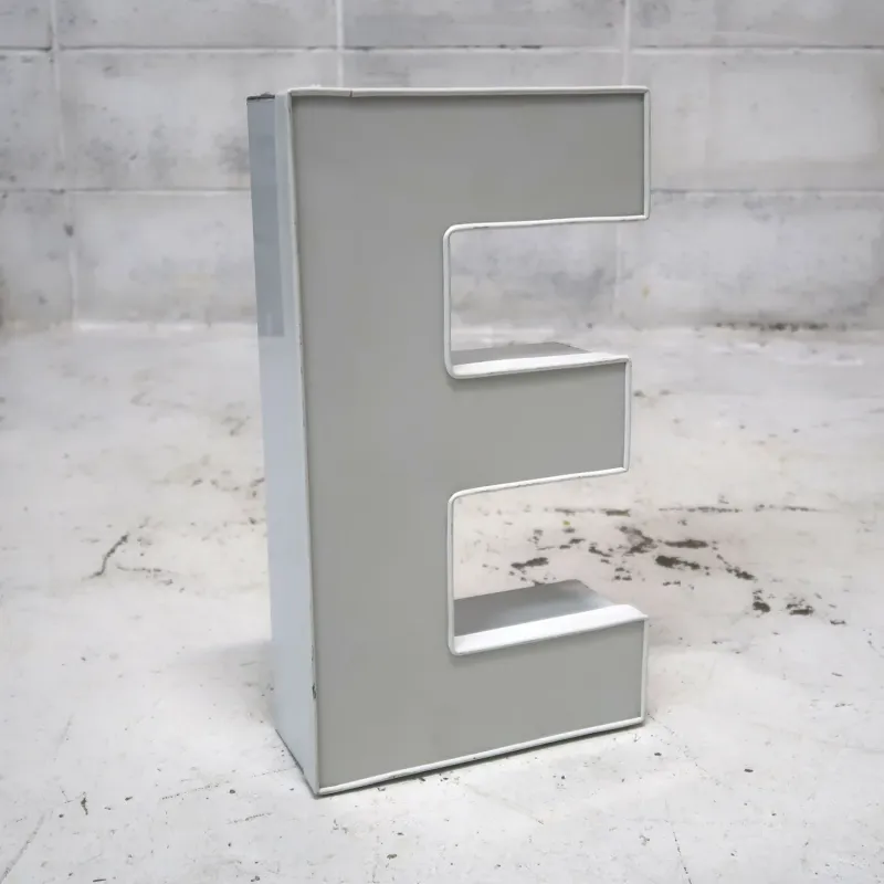 ビンテージ レターサイン E