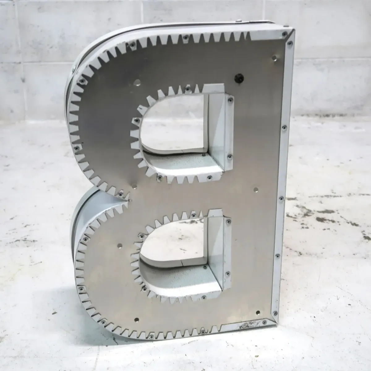 ビンテージ レターサイン B