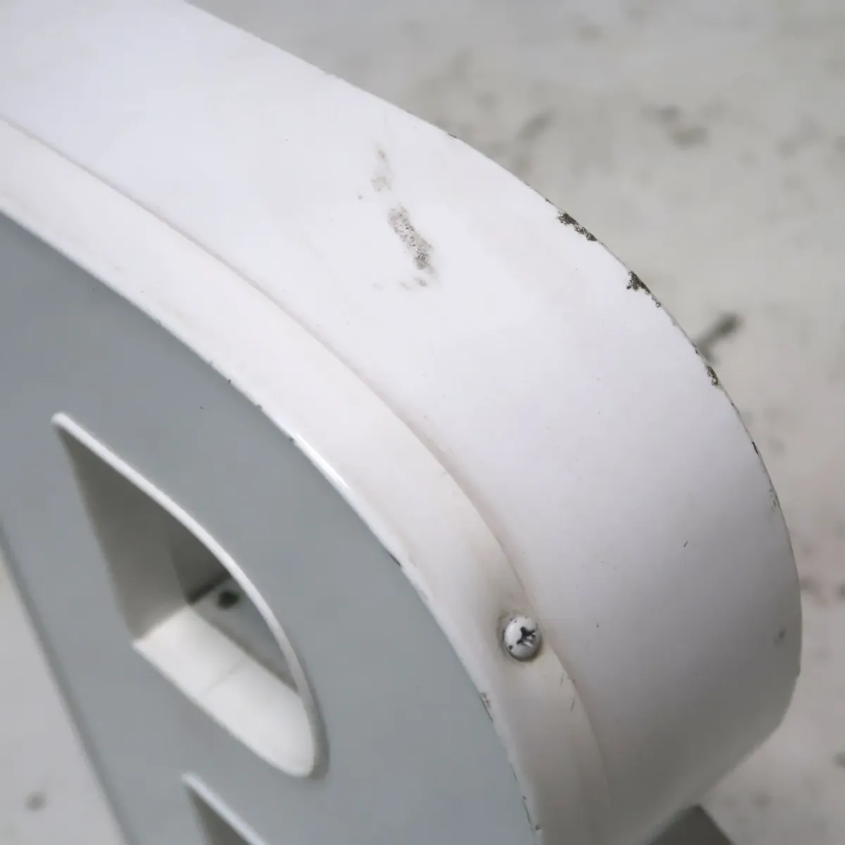 ビンテージ レターサイン B