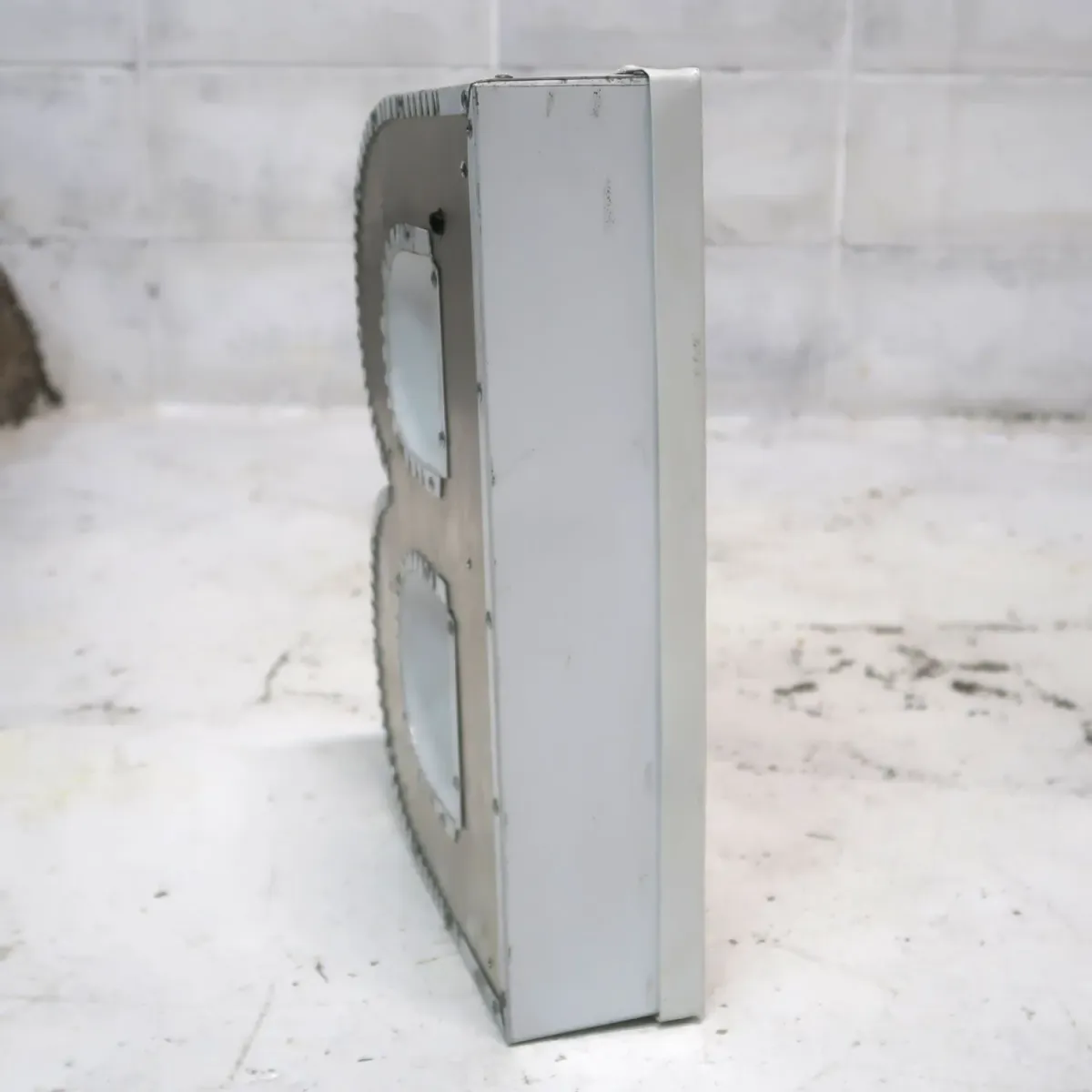 ビンテージ レターサイン B