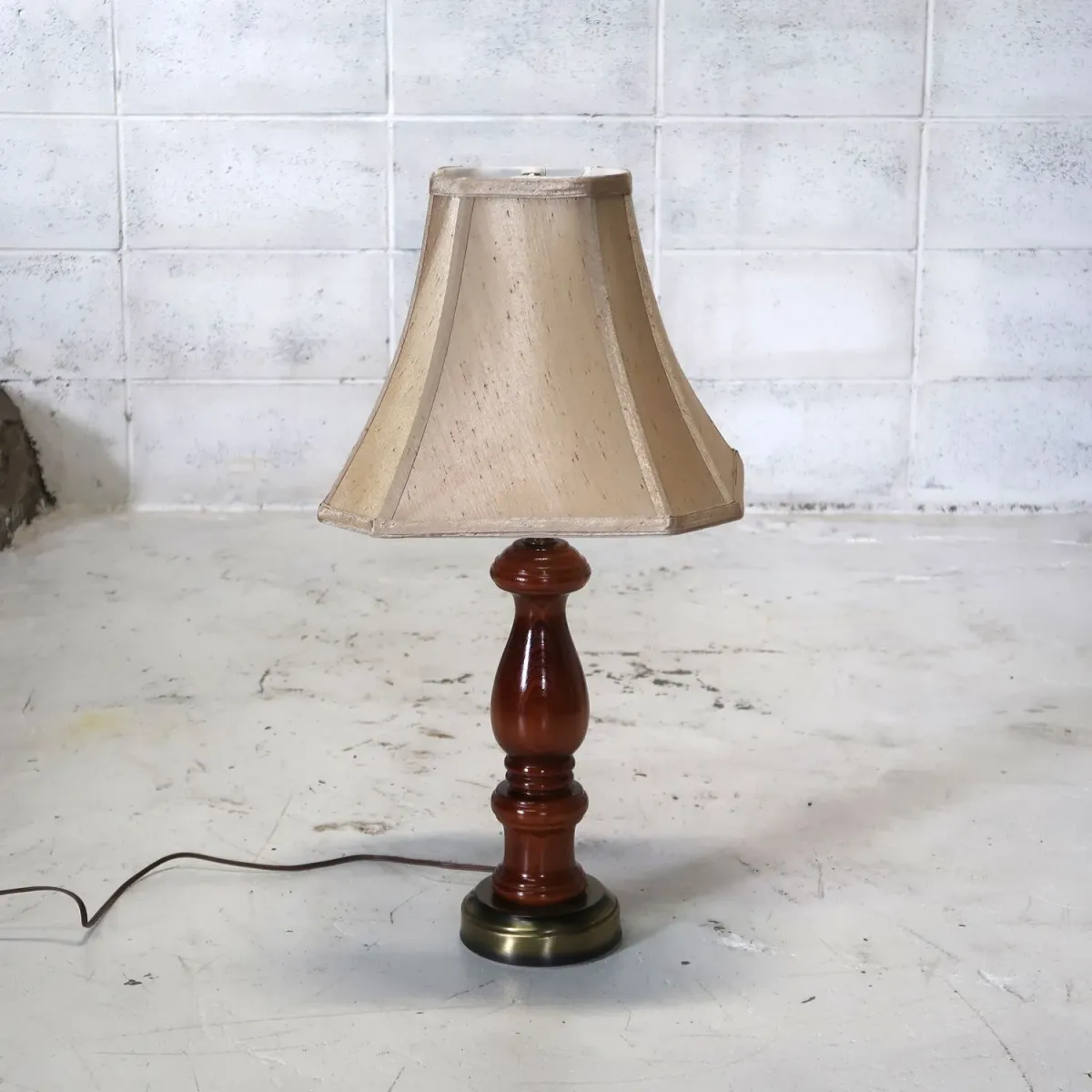 アンティーク モダンデザイン テーブルランプ