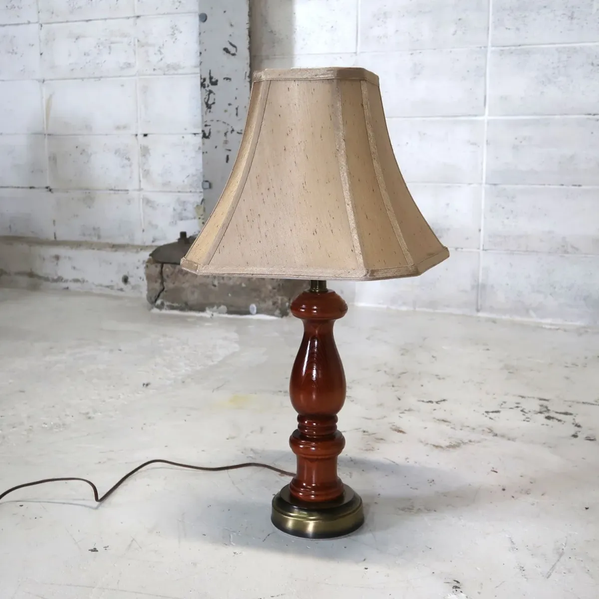 アンティーク モダンデザイン テーブルランプ