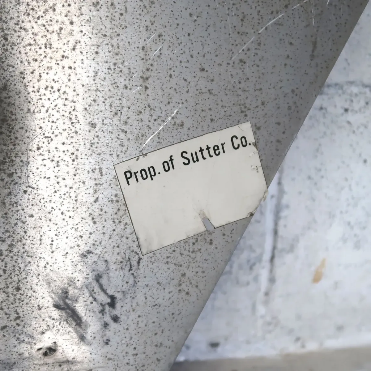 YIELD ビンテージ ロードサイン